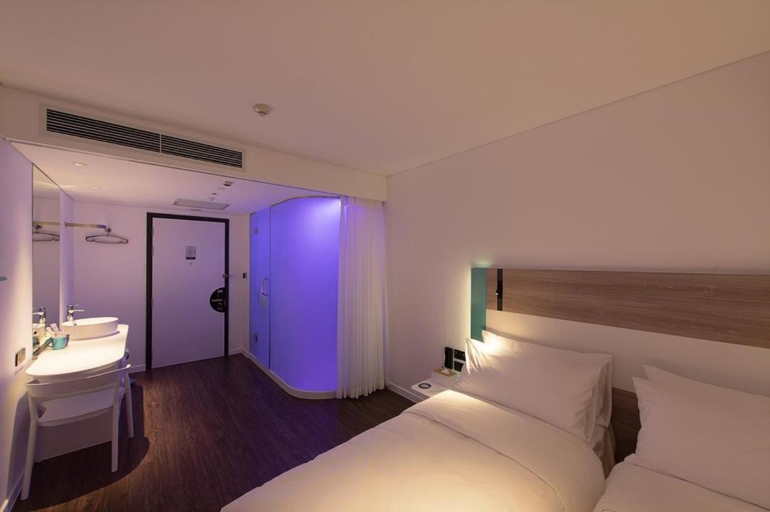 Tru By Hilton Hoa Binh City Centre Hòa Bình Kültér fotó